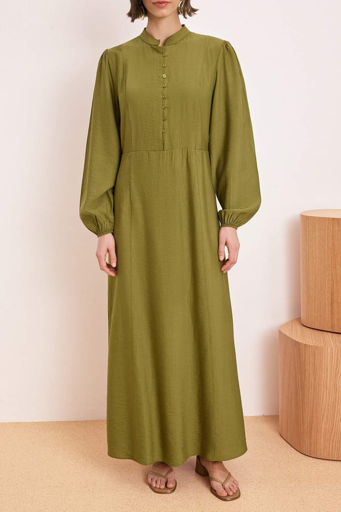 Groene platte maxi-jurk voor dames, lange A-lijn model, geschikt voor hijab.