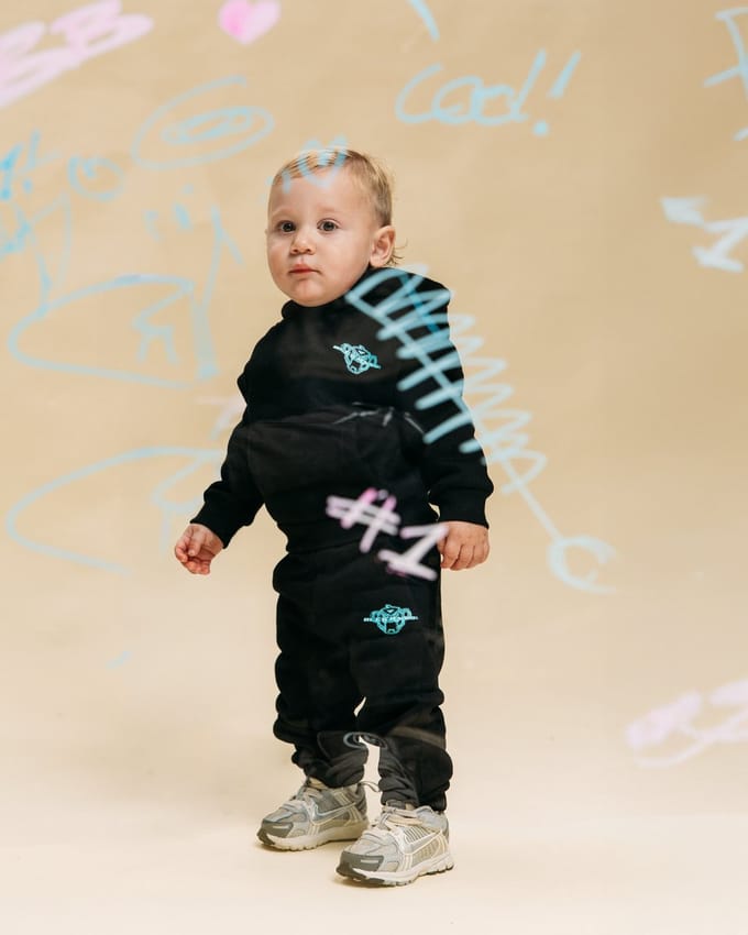 MC SKETCH SWEATSUIT