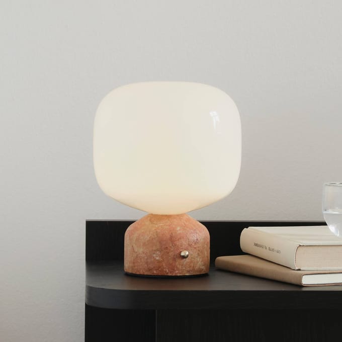 GEJST LED tafellamp Meemo, marmer amber, glas, USB