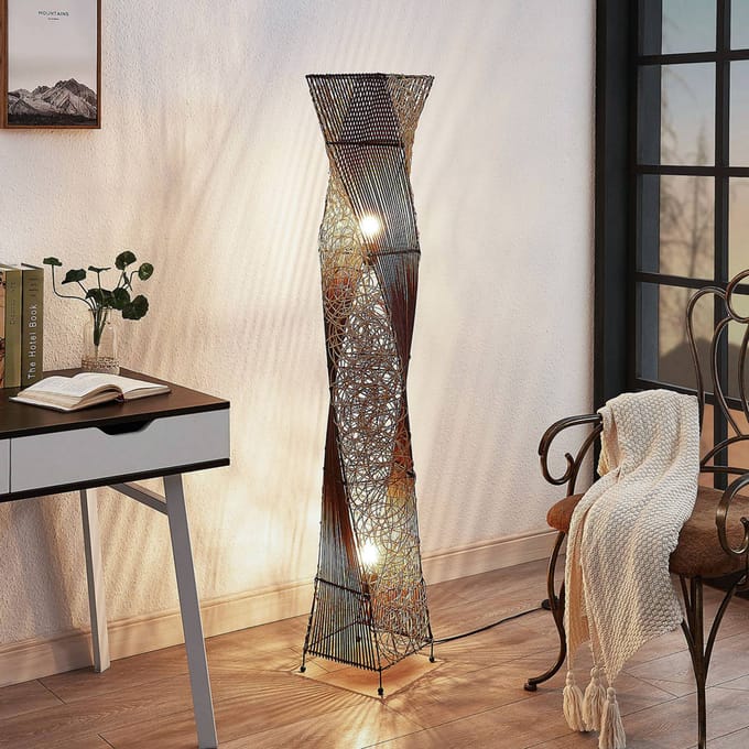 Lindby Rotan vloerlamp Kassia voor gezellig licht