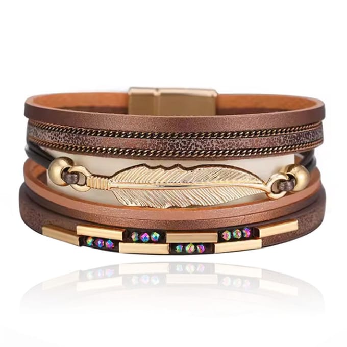 Deja Armband goudkleurig bruin met veer en strass