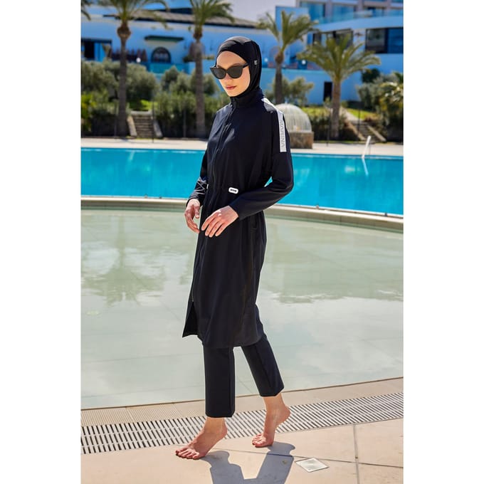 Zwarte, bescheiden badmode Burkini-set met volledige dekking