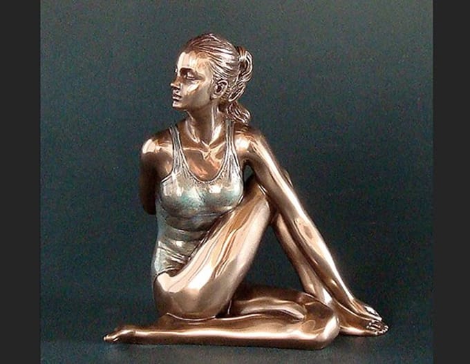 Body Talk – Ardha Matsyendra-asana | Bronskleurig Beeld - 14,5 cm