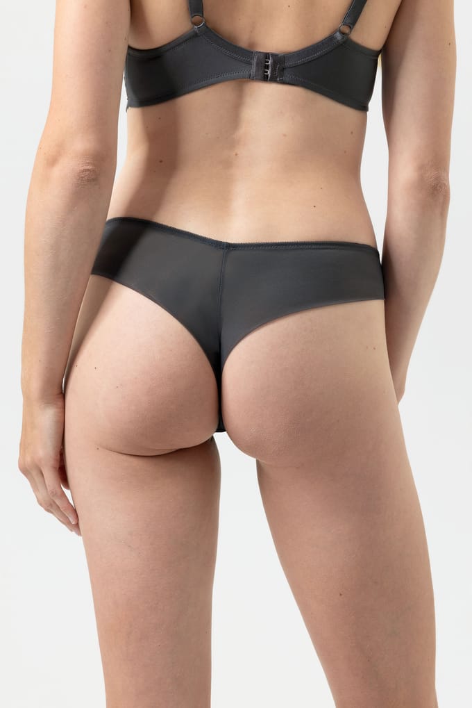 String Serie Delightful Thunder Grey