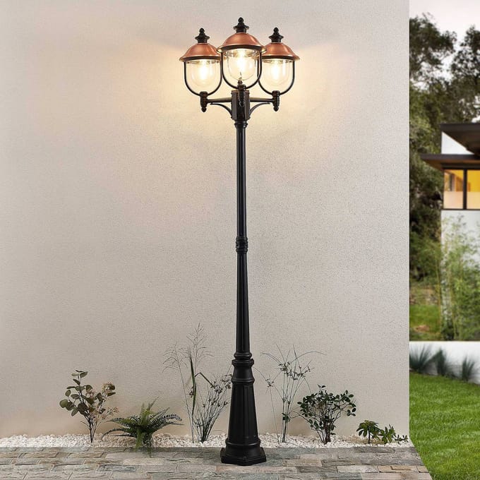 Lindby buitenlamp Clint, 225cm, 3-lamps, zeewaterbestendig, E27