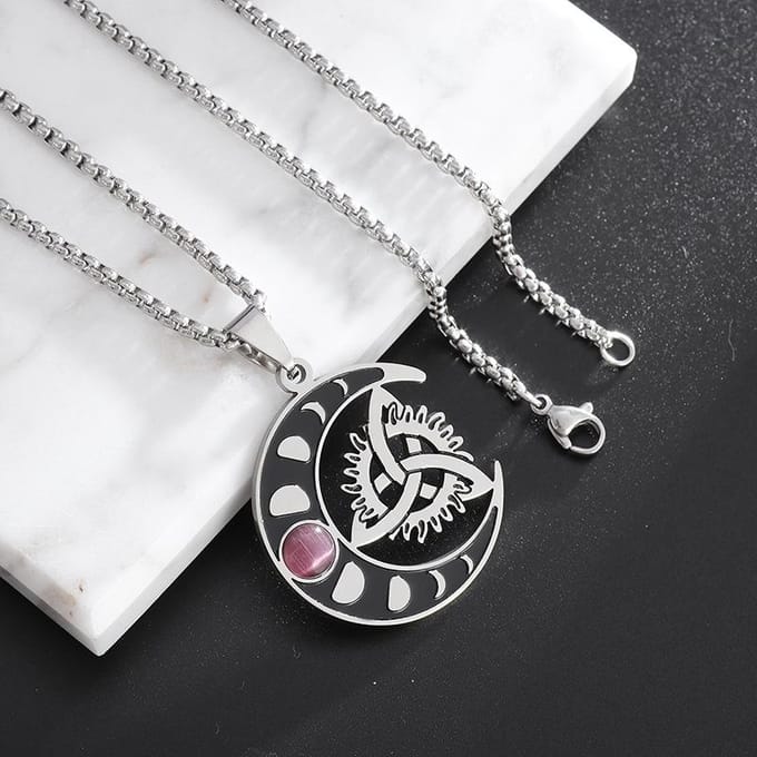Pendentif Lune Creuse Nœud Celtique Rétro Géométrique Femme Collier en Acier Inoxydable white