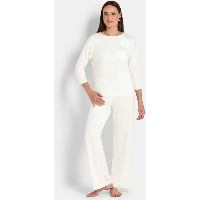 Pyjama met bloemenapplicatie - gebroken wit - Gr. 46 van Goldner Fashion