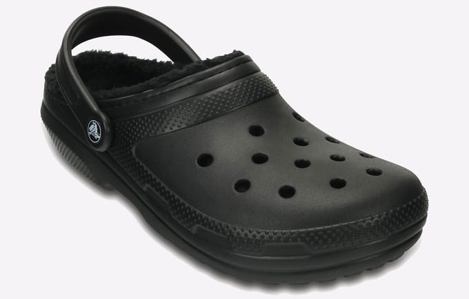 Crocs - Classic Lined Clog - Unisex Sandaal - 37 - 38 - Zwart