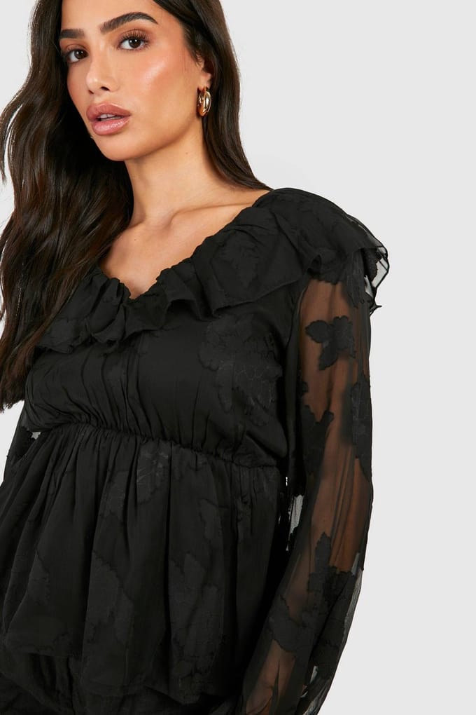 boohoo Dames Petite Burnout Bloemenruches Top | Black | Maat: 8