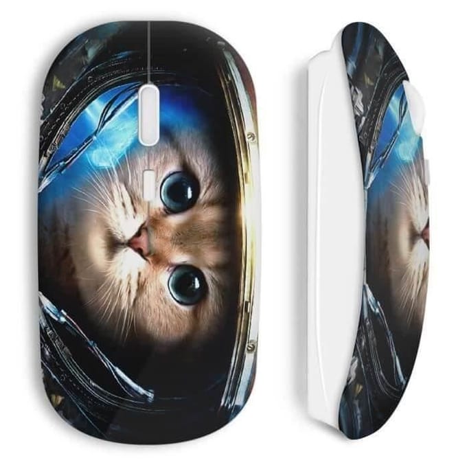 Astronaut kat draadloze muis