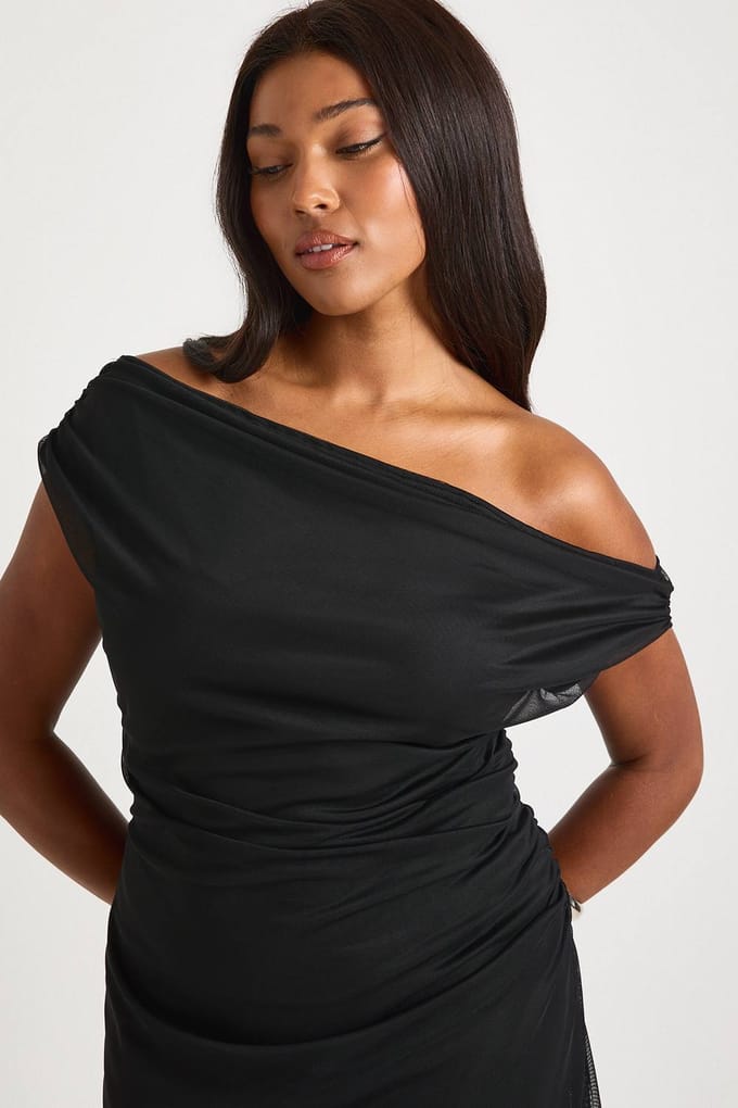 boohoo Dames Plus shiftjurk met draperige halslijn | Zwart | Maat: 54