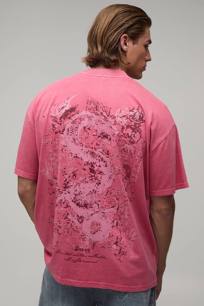 Oversized Boxy T-shirt Met Drakenprint En Washed Effect | Red | Size XS