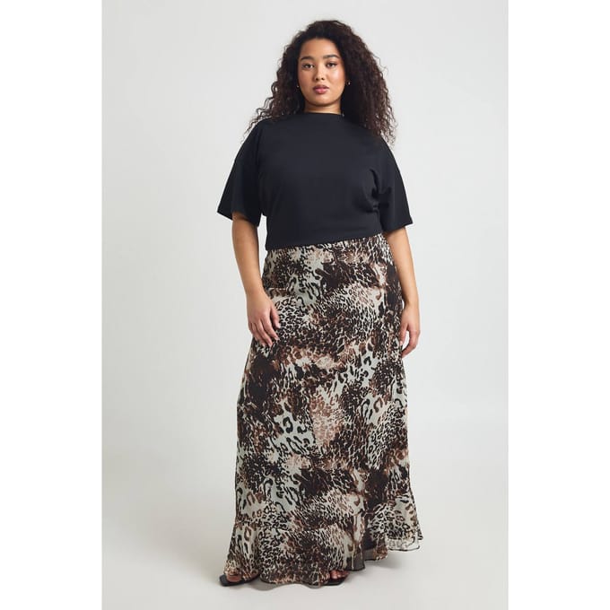 boohoo Dames Plus Maat Maxi Rok Met Gemengde Dierenprint In Chiffon | Maat: 46