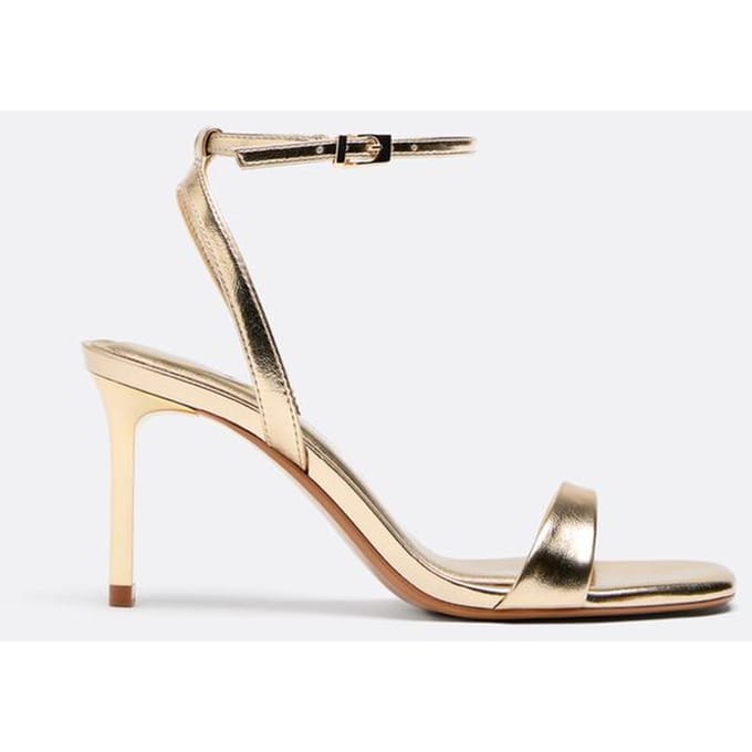 Stradivarius Sandalen met smalle hak  GOUD 37