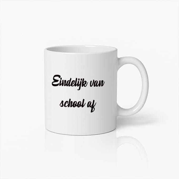 Eindelijk van School Af" Afstudeermok – Perfect Cadeau voor Nieuwe Afgestudeerden