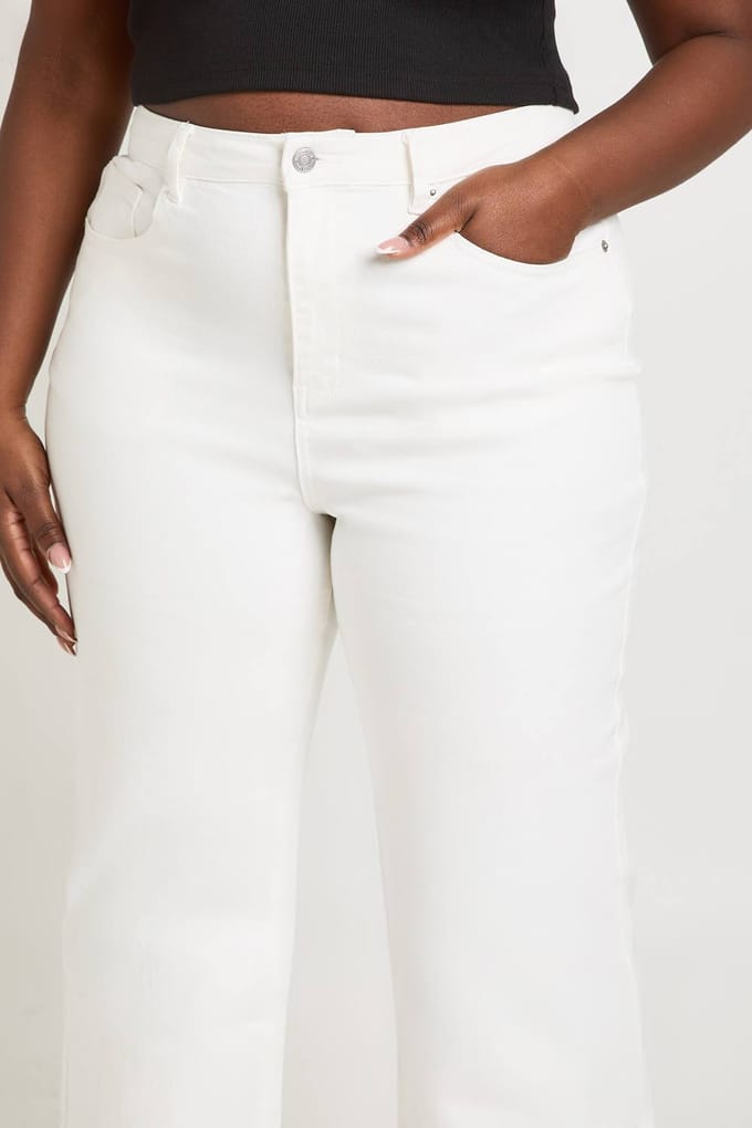 boohoo Dames De Plus Size Hoge Taille Rechte Pijp Jeans | Wit | Maat: 26/30L