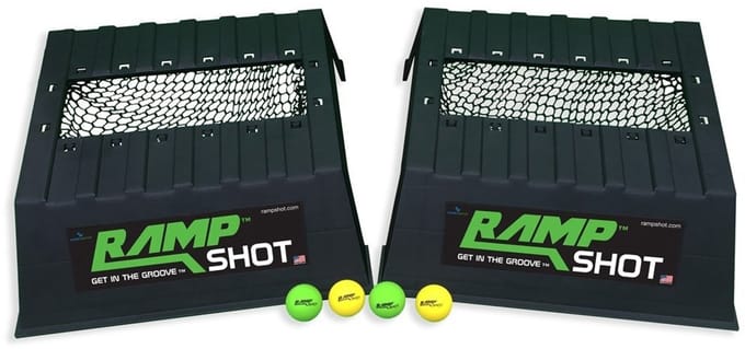 Megaform RampShot spel set voor buiten en binnen met ballen.