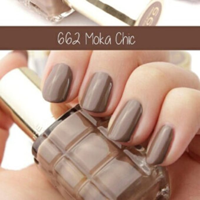 L’Oréal Paris Make-Up Designer Color Riche - 662 Greige Coquette - Bruin - Nagellak