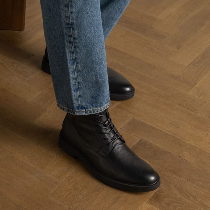 Manfield - Heren - Zwarte leren veterboots - Maat 42