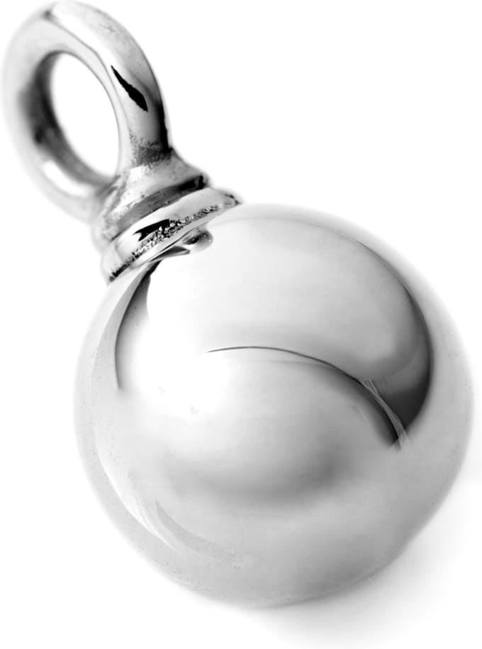 Ashanger zilver, model Bolletje. Met collier.
