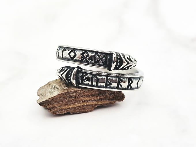 Mei's - Viking Serpent Runes - ring heren - runen - RVS zilver - ringmaat 61 mm
