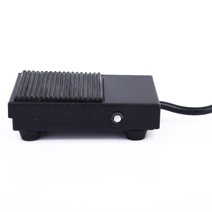 TFS ?1 interrupteur à pédale de commande au pied Iron Shell avec câble de 2 mètres 220 V black