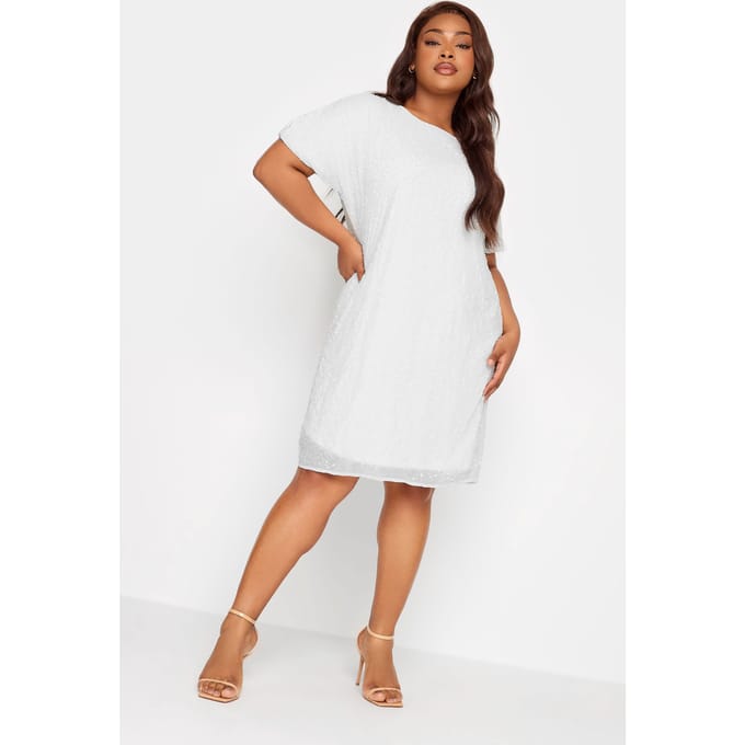 Luxe: Ultimate Embellishment Luxe Shiftjurk Met Versiering & Capemouwen In Witsize 48