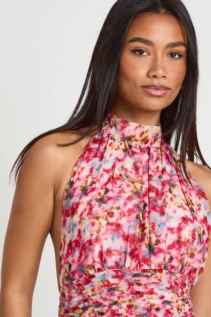 boohoo Dames Gebloemde Geplooide Mini-jurk Van Chiffon | Roze | Maat: 42