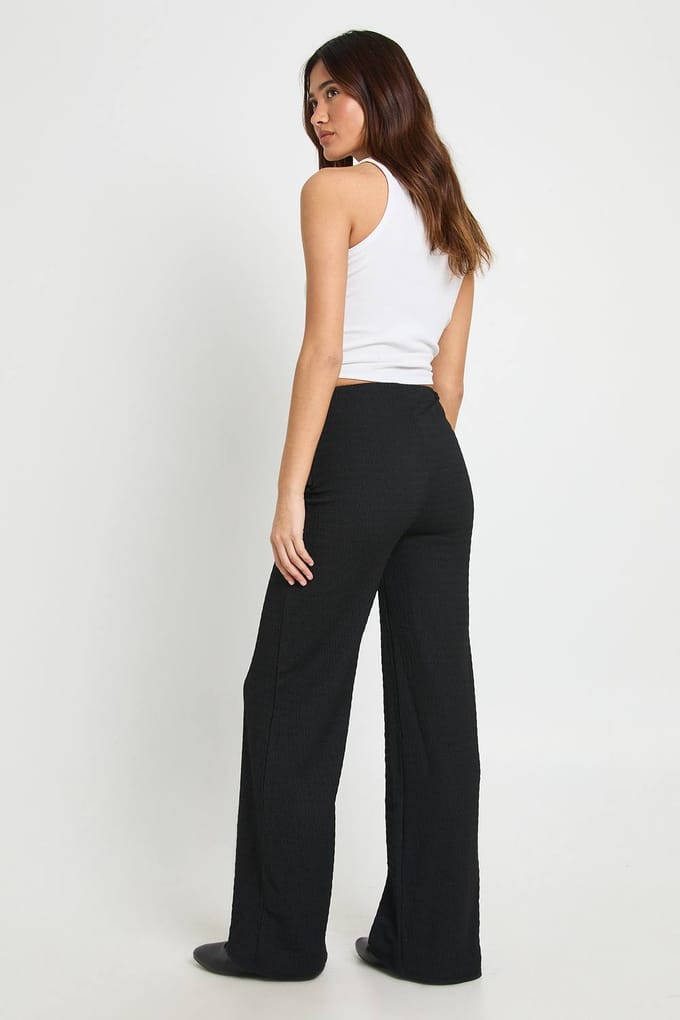 boohoo Dames Gestructureerde Broek met Strikceintuur en Rechte Pijpen | Black | Maat: 10