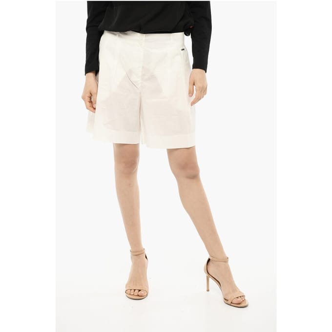 Dubbel geplooide shorts met riemlussen in wit
