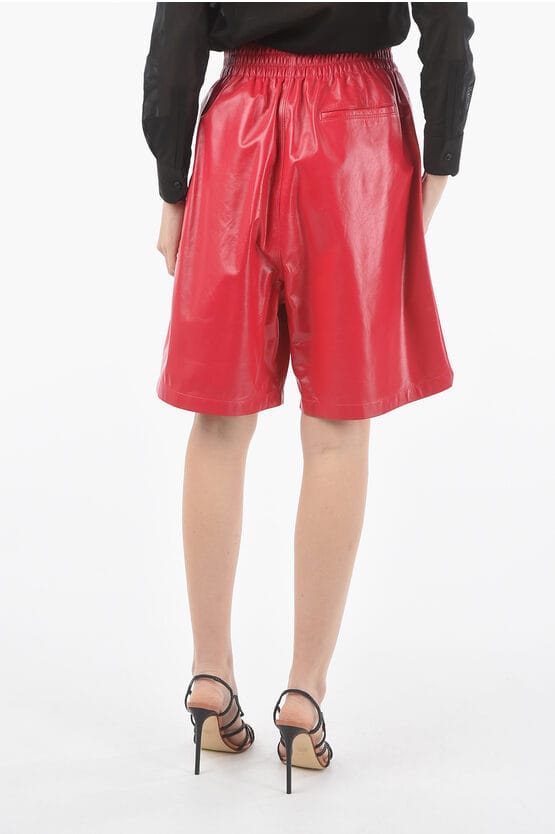 Ongevoerde korte broek van lamsleer met elastische taille in roze