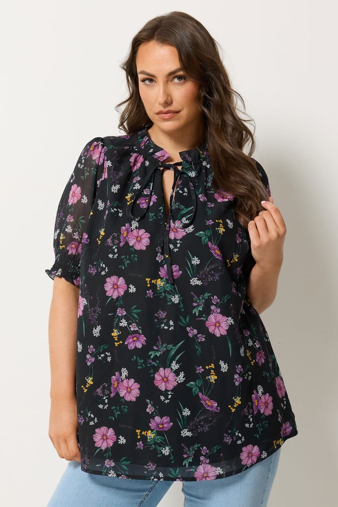 Yours Zwarte Blouse Met Bloemenprint, Ruches En Strikhals Size 44