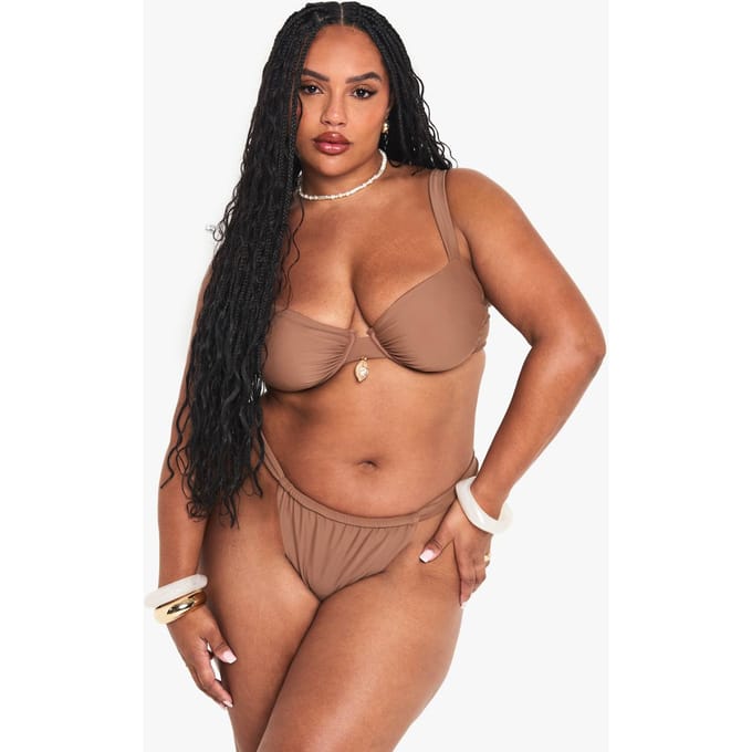 boohoo Dames Plus Shell Trim Geruched Tanga Bikini Broekjes | Chocolate | Maat: 24