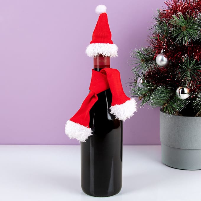 OOTB Kerstmuts en sjaal voor wijnflessen