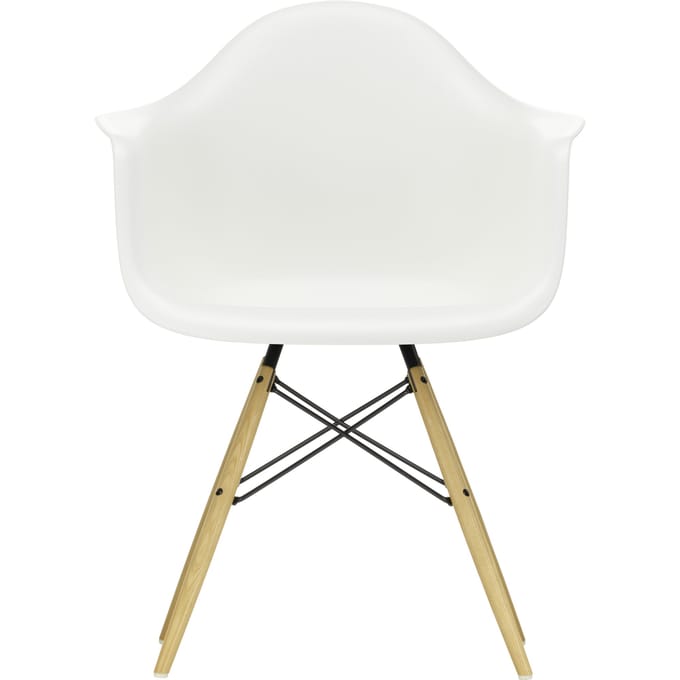 Vitra - DAW Eames Plastic Armchair - wit - honingkleurig essenhout