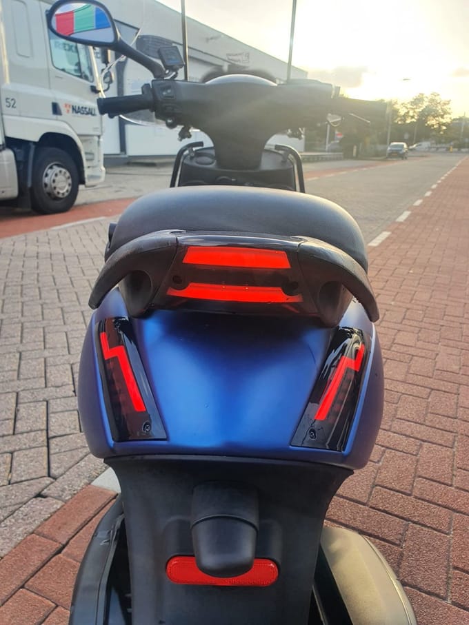 Knipperlicht Set Alpha Bliksem Piaggio Zip 2000 Achterzijde [Flow / Matrix]