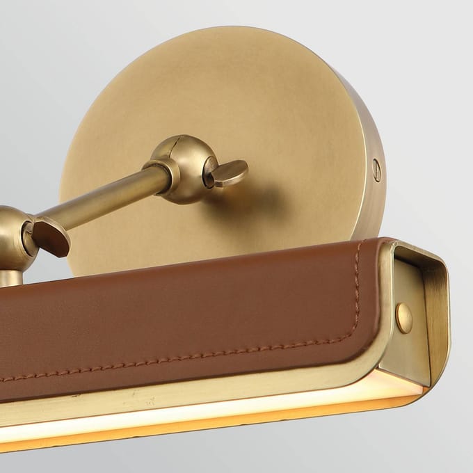 Quintiesse LED wandlamp VALISE, bruin/oud messing, 31 cm, kunstleer