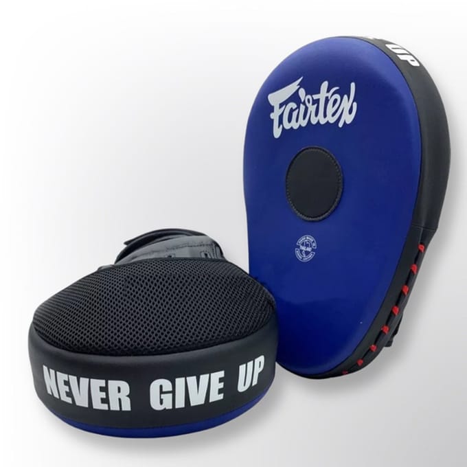 Fairtex FMV13 Focus Mitts – Blauw/Zwart – Bokspads voor Training – Muay Thai & Boksen – Handpads
