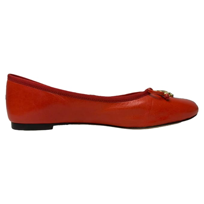 Tory Burch Tory Charm Ballerina's in Rood Leer