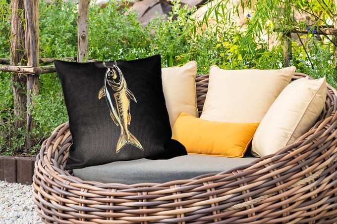 Sierkussen Buiten - Goud - Vis - Haak - Zwart - 60x60 cm - Weerbestendig