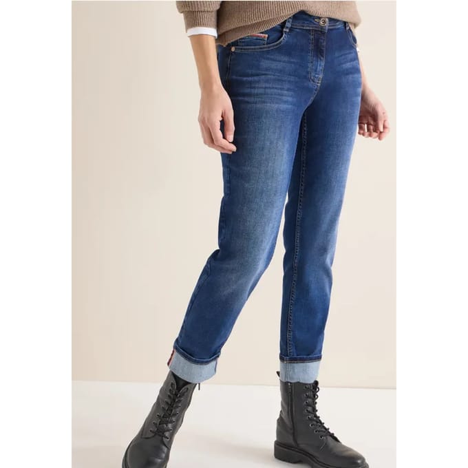 Straight Legs jeans