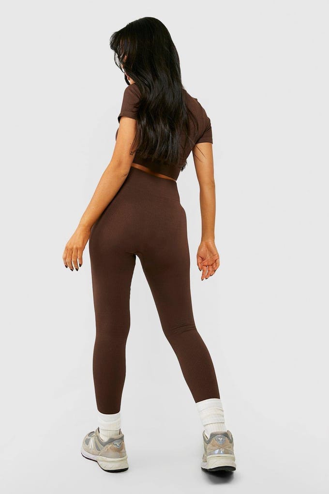 boohoo Dames Petite naadloze rib leggings | Chocoladebruin | Maat: Small