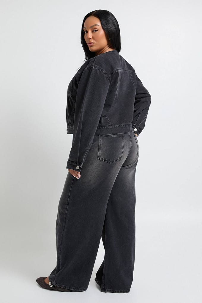 boohoo Dames Plus Naaddetail Rechte Pijp Jeans | Washed Black | Maat: 16