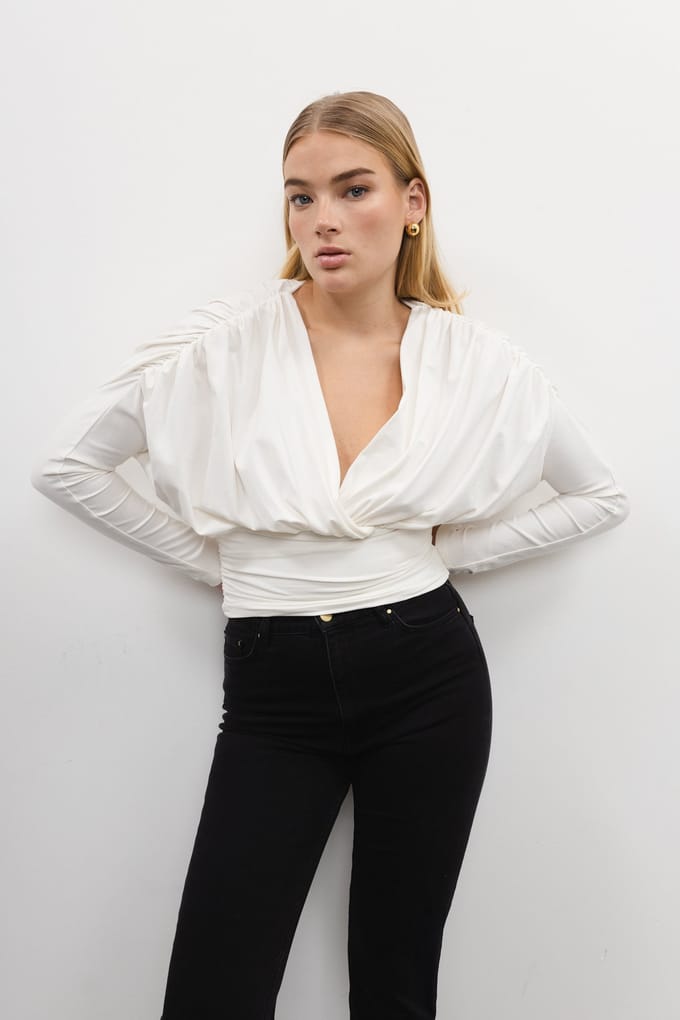 VIVEH Salvia Top Coconut Milk Maat: 50 | Longsleeves Outlet | Dames | Wit