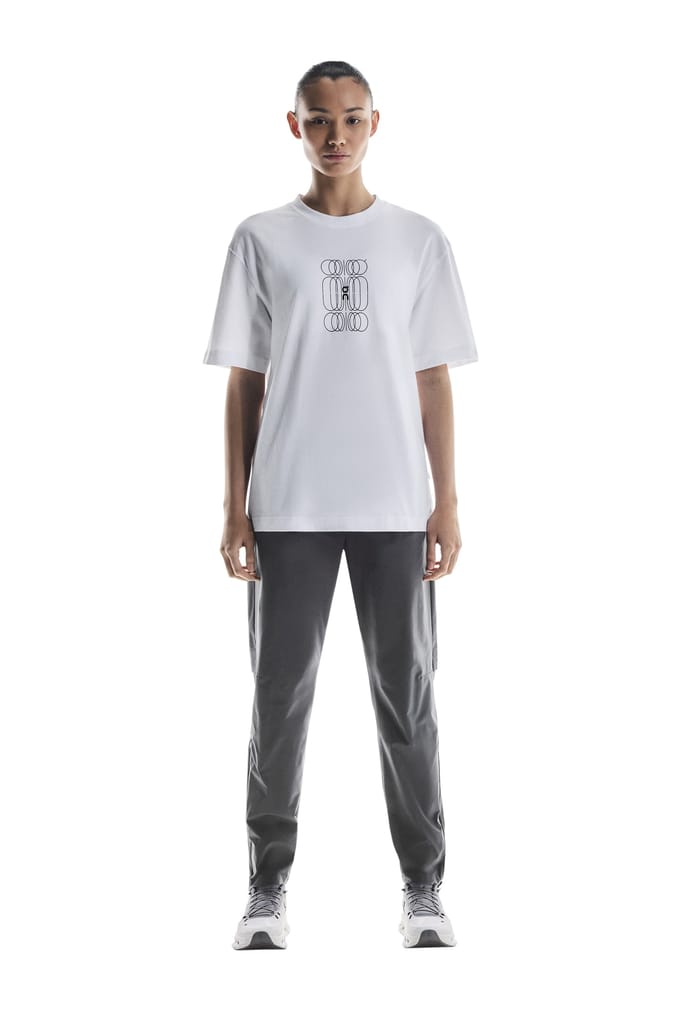 On Club-t Graphic 1 W White | Black White | Black Maat: M | Tops Outlet | Dames | Wit