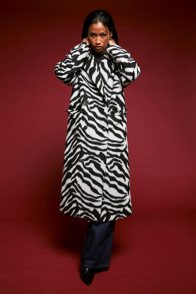 boohoo Dames Maxi Zebra Wollen Look Jas | Zebraprint | Maat: 38