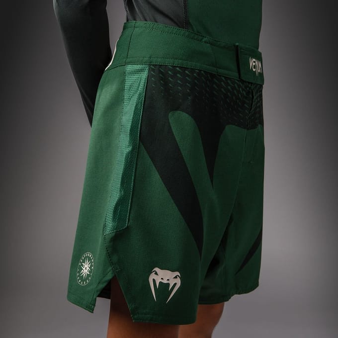 Venum Light Kids Fight Shorts Forest Green / Off White - 10 Jaar