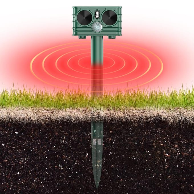 Ultrasoon dierenverjager voor buiten op zonne-energie, waterdicht met bewegingssensor en LED-stroboscoop groen