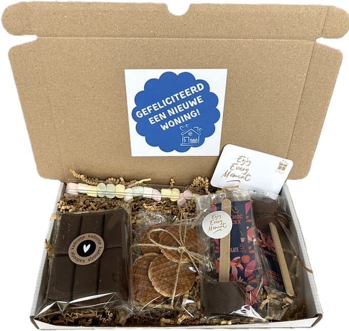 Nieuwe woning choco brievenbus cadeau - chocoladestick - marshmallows - stroopwafels