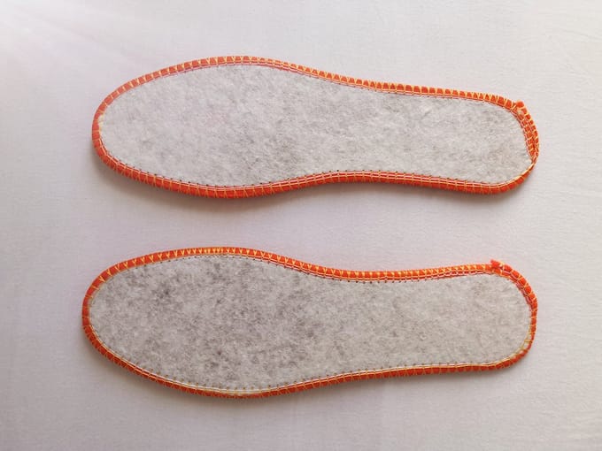 Wool Zuivere Wollen Inlegzool - maat 37.5 (lengte 24cm) -Kleur: gouden - dik 5mm